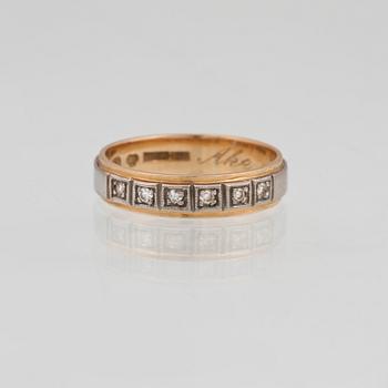 RING, 18K guld med 6 åttkantslipade diamanter, Ceson, Göteborg, 1960. Vikt 3,7 gram.