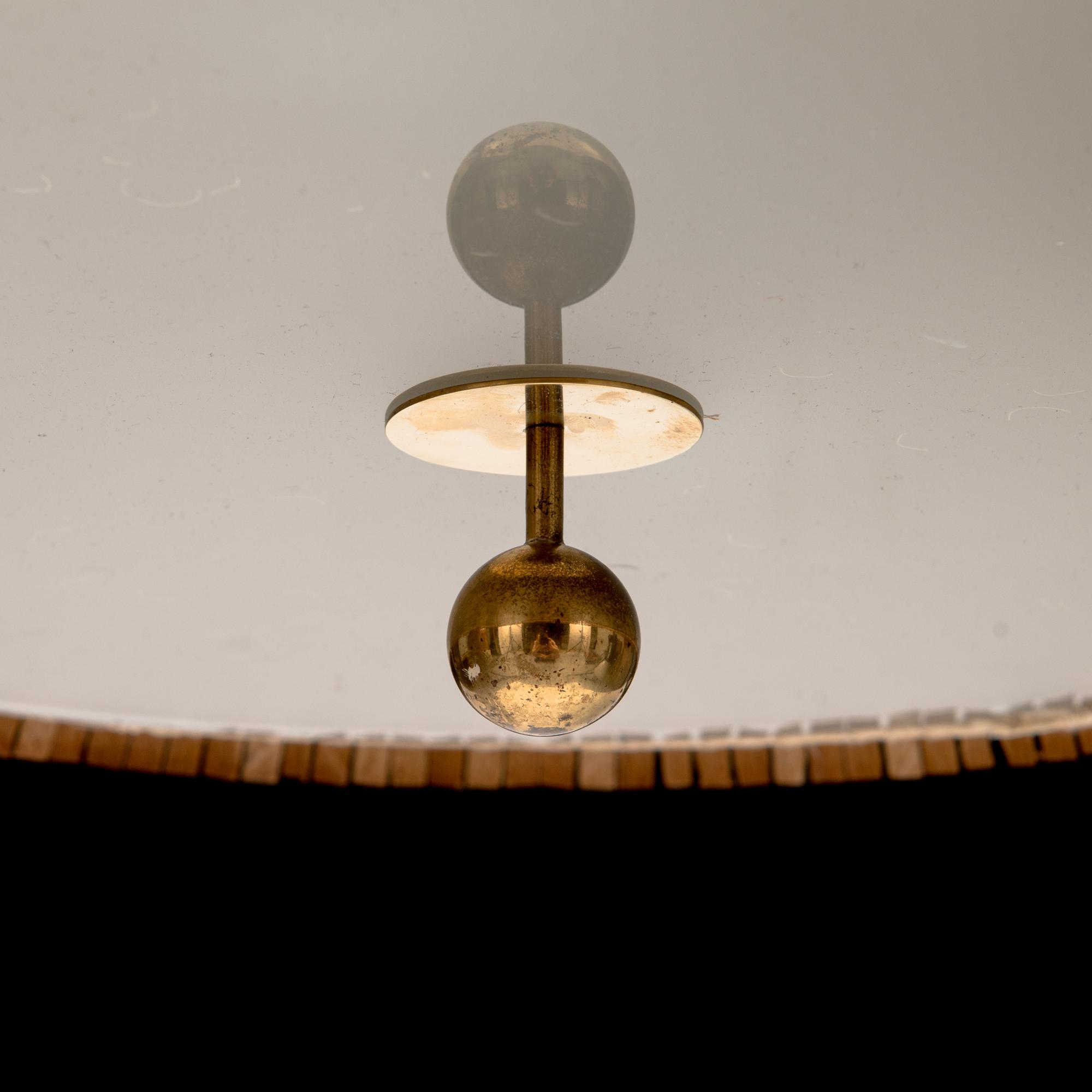 Paavo Tynell, kattovalaisin, malli 1968, Taito 1900-luvun puoliväli.