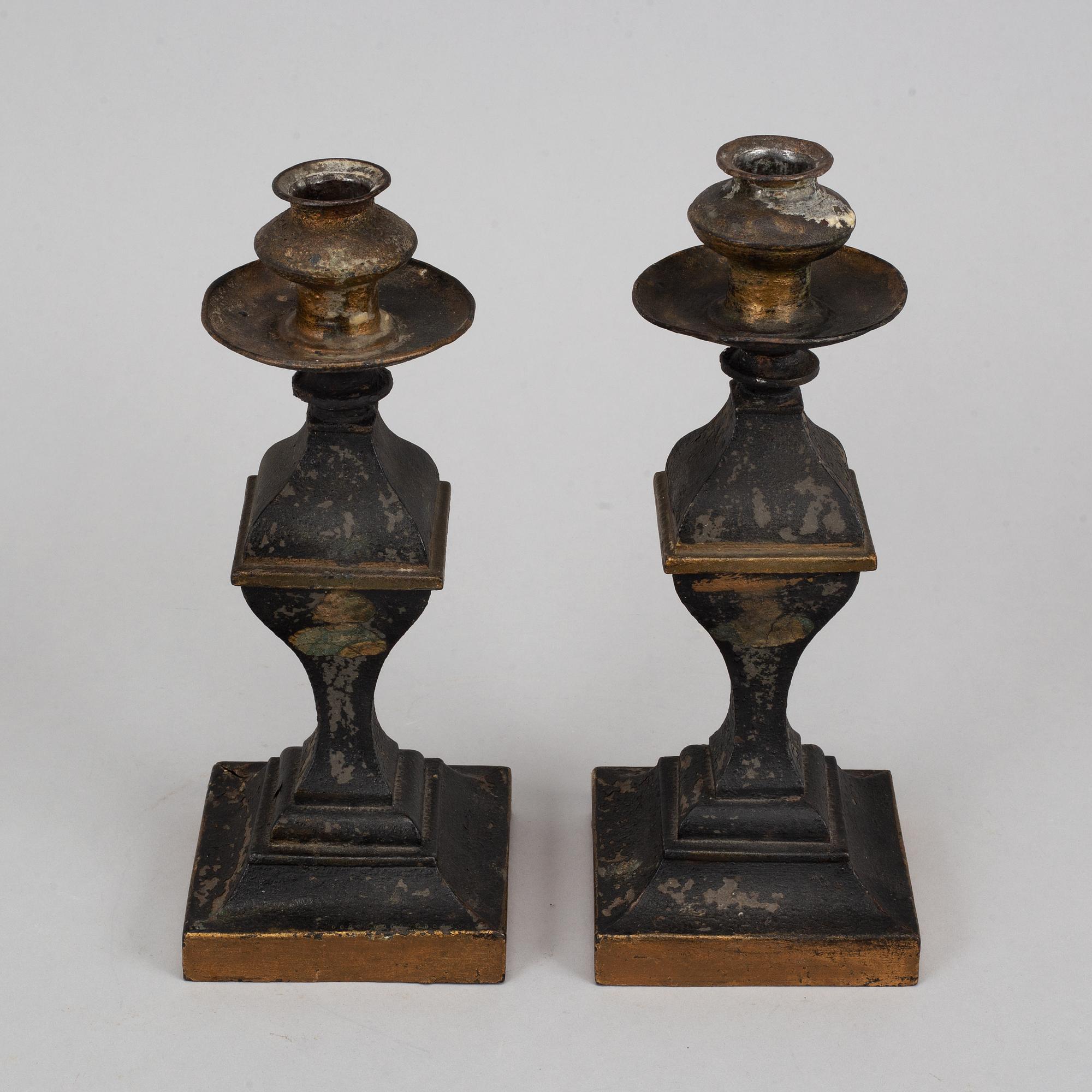 LJUSSTAKAR, ett par, målad plåt, 1800-talets mitt.