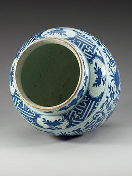 A blue and white jar, Ming dynasty, Wanli (1573-1620).