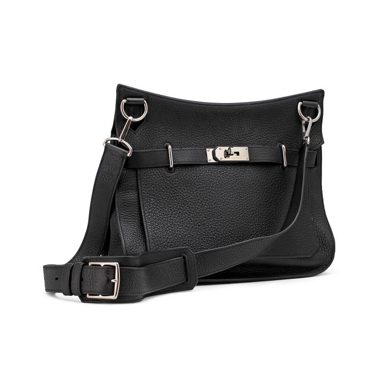 HERMÈS, a black Clemence bullcalf "Jypsière" shoulder bag.