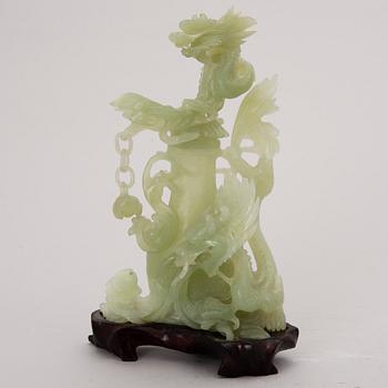 A Chinese bowenite sculpture.