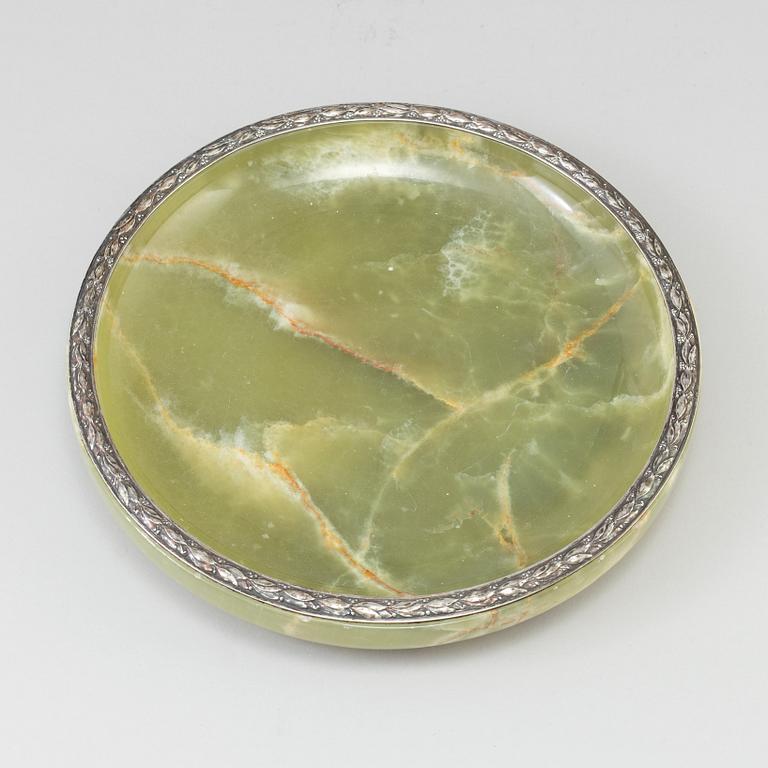 WA BOLIN, an onyx and silver dish from Stockholm, 1939.
