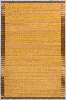 A MID 20TH CENTURY FLAT WEAVE CARPET, for Aaltosen Mattokutomo Kiikka, Finland.