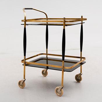 SERVERINGSVAGN, 1900-talets mitt.