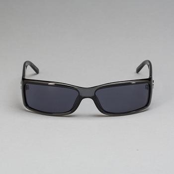 SOLGLASÖGON, Gucci.