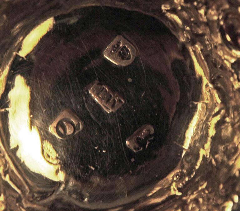 STOP, silver, Thomas Wynn, London, 1771-72. Vikt ca 700 g.