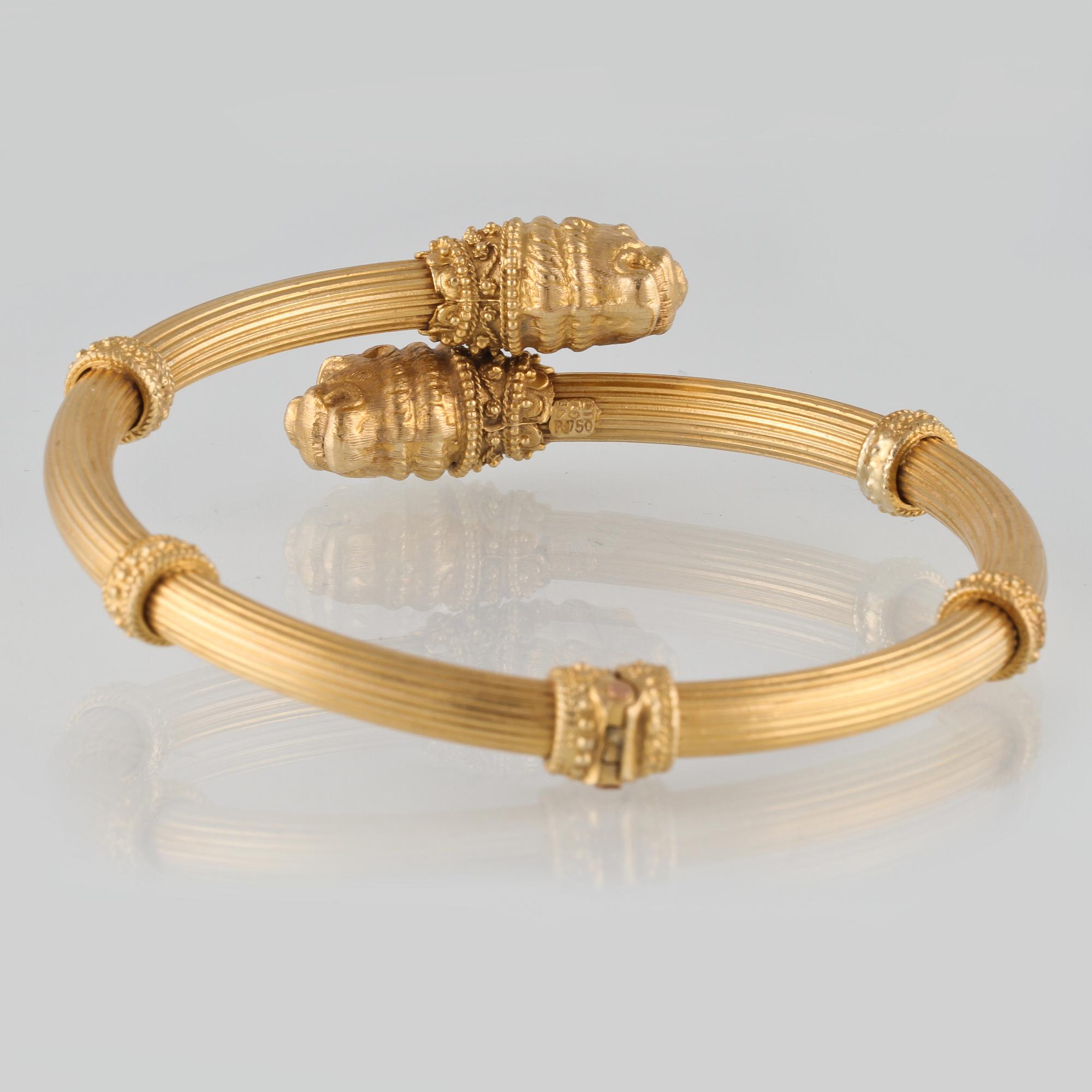 ARMRING, 18K guld. Vikt 45,6 gram.