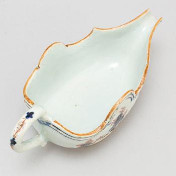 Two sauce boats, Qing dynasty, Qianlong (1736-95).