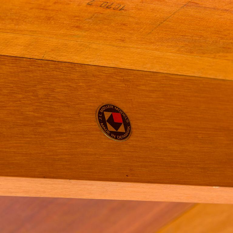 A mid 20th century dining table Niels O. Møller, J.L. Møllers Møbelfabrik, Denmark.