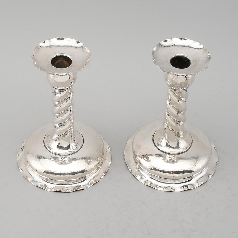 LJUSSTAKAR, 1 par, silver, CG Hallberg, Stockholm 1927. Vikt ca 387 gram.