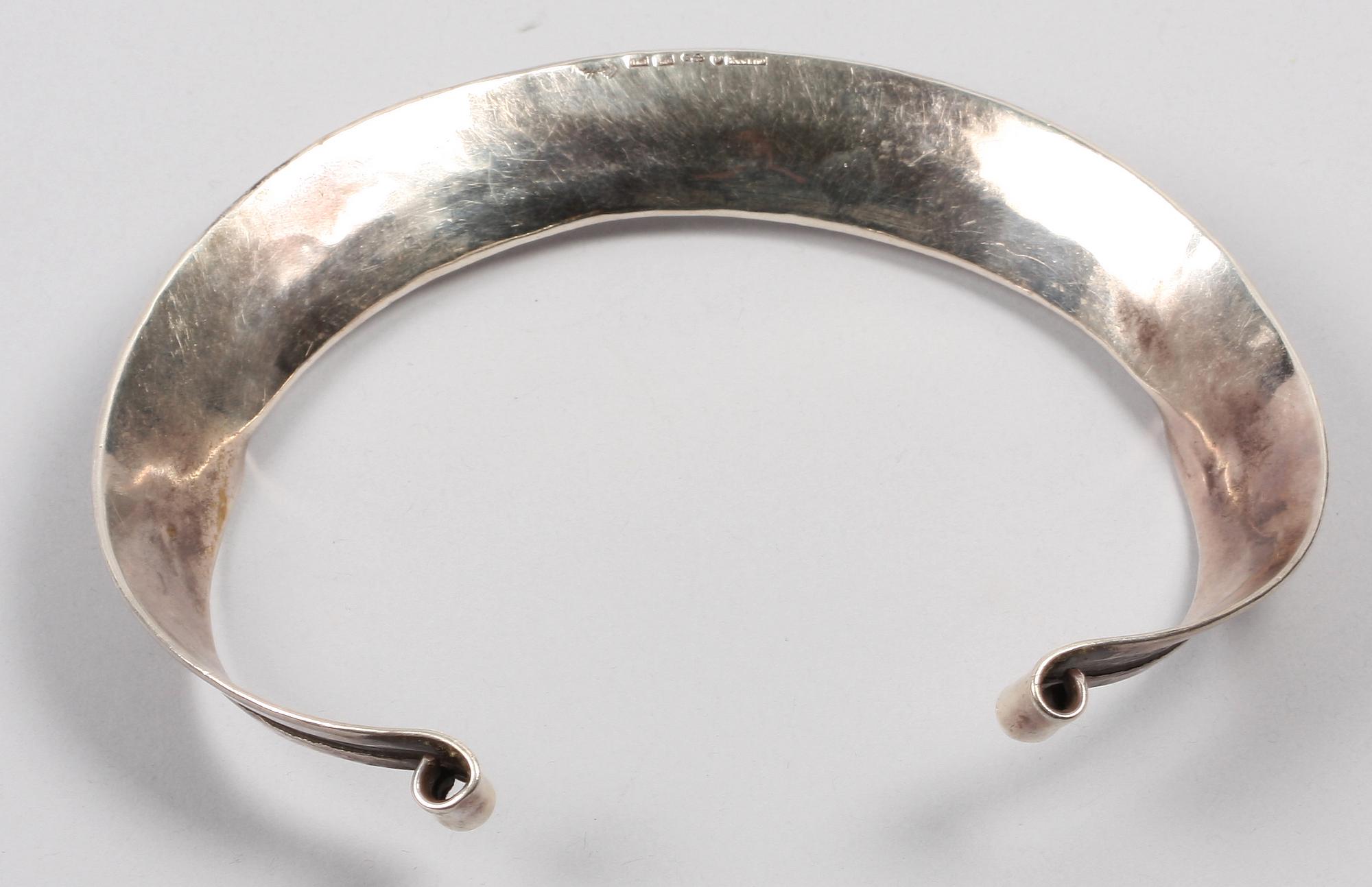 HALSSMYCKE. Sterling silver. Claes E Giertta, Stockholm 1977.