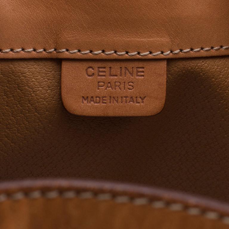 CÉLINE, bucket bag.
