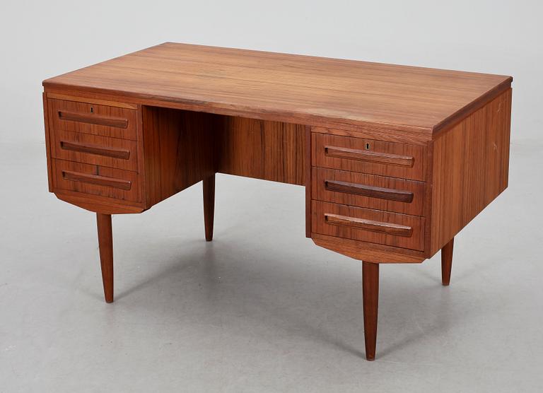 SKRIVBORD, Svenstrup J., Danmark, 1950-tal.