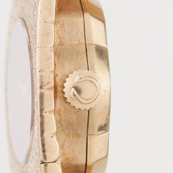ARMBANDSUR, dam, Omega 14K guld , 1900-talets senare hälft. Vikt tot. 48,1 g.