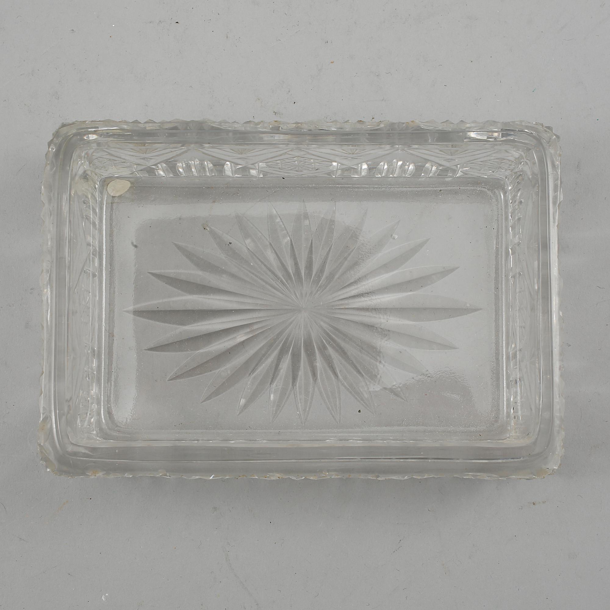 TOILETTEASK, silver och glas, C. G. Hallberg, 1899.