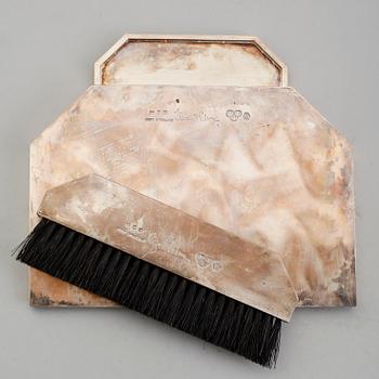 BORDSBORSTE OCH SKYFFEL, sterlingsilver, Wiwen Nilsson, Lund 1959. Vikt ca 281 gram.