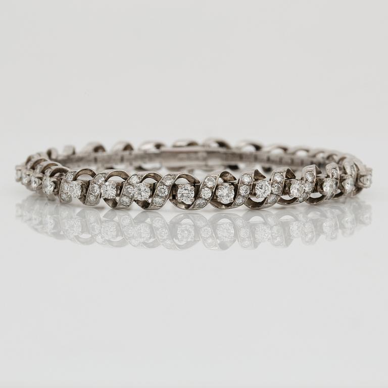 A brilliant-cut diamond bracelet, total carat weight circa 4.00 cts.