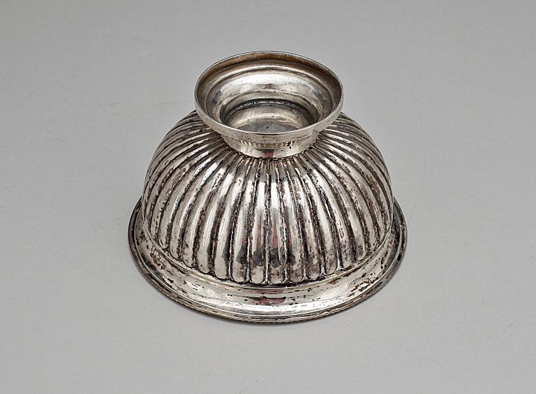 SKÅL, silver, Stockholm 1830. Vikt ca 304 g.