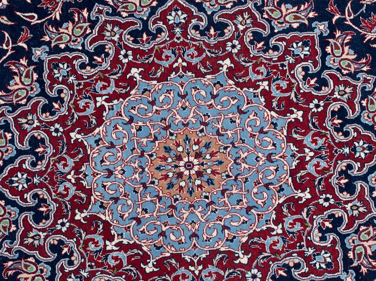 MATTA, old Isfahan, sk Seirafian, ca 220x145 cm.