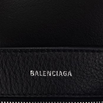 Balenciaga, "Everyday Tote".