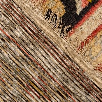 MATTO/WALLHANGING, ryijymatto, knotted pile, ca 229,5 x 169,5 cm, an inscription: AL 1917.
