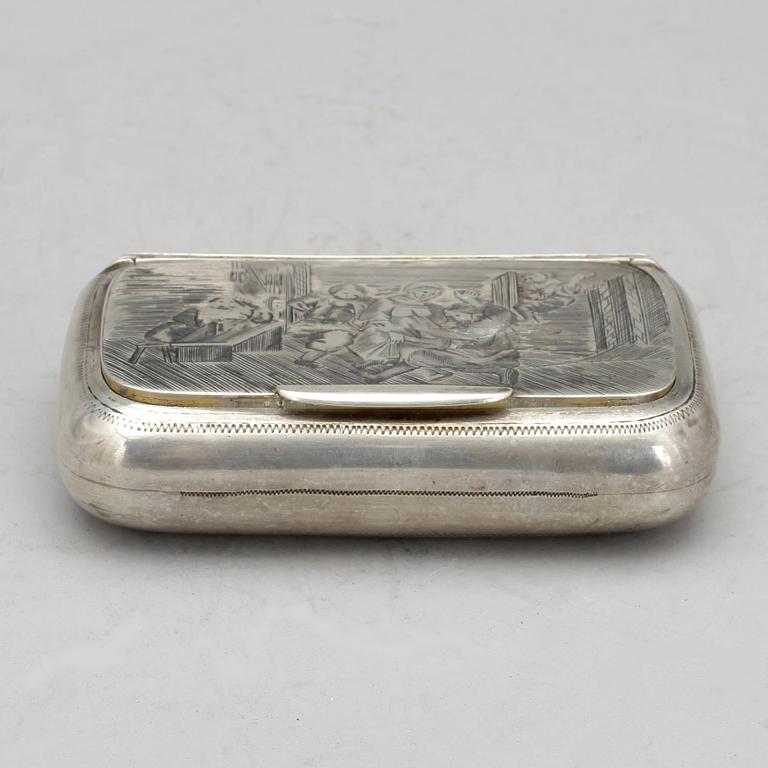 DOSA, silver, St Petersburg, 1881. Vikt ca 112 gram.