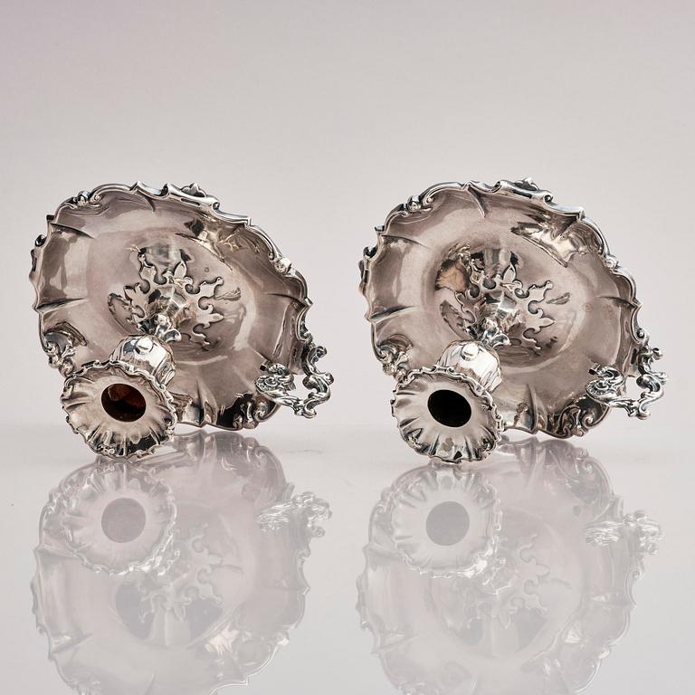 Gustaf Möllenborg, nattljusstakar, ett par, silver, Stockholm 1857.