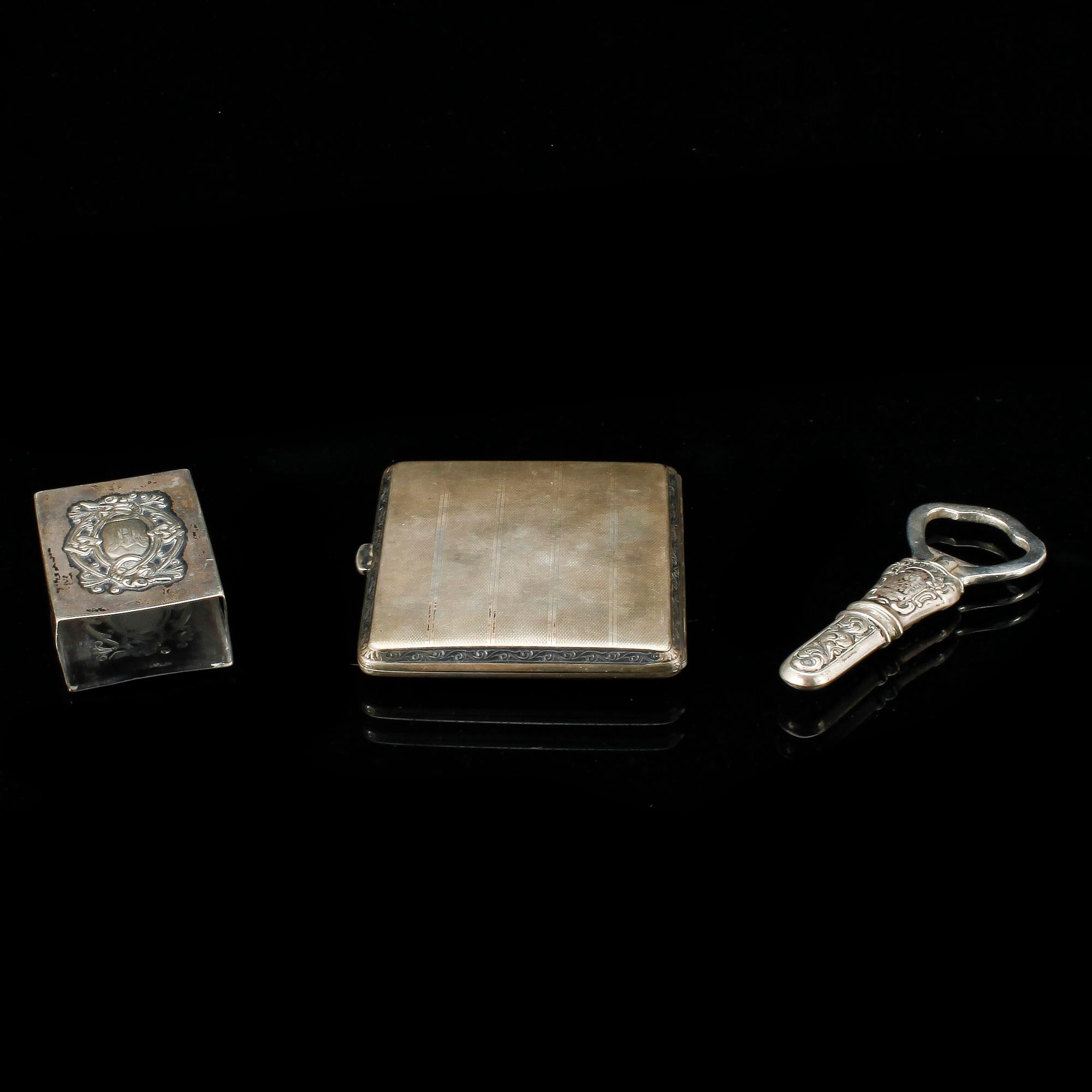 PARTI SILVER, 3 delar, utländska stämplar, 1900-talets början. Total vikt ca 135 g.