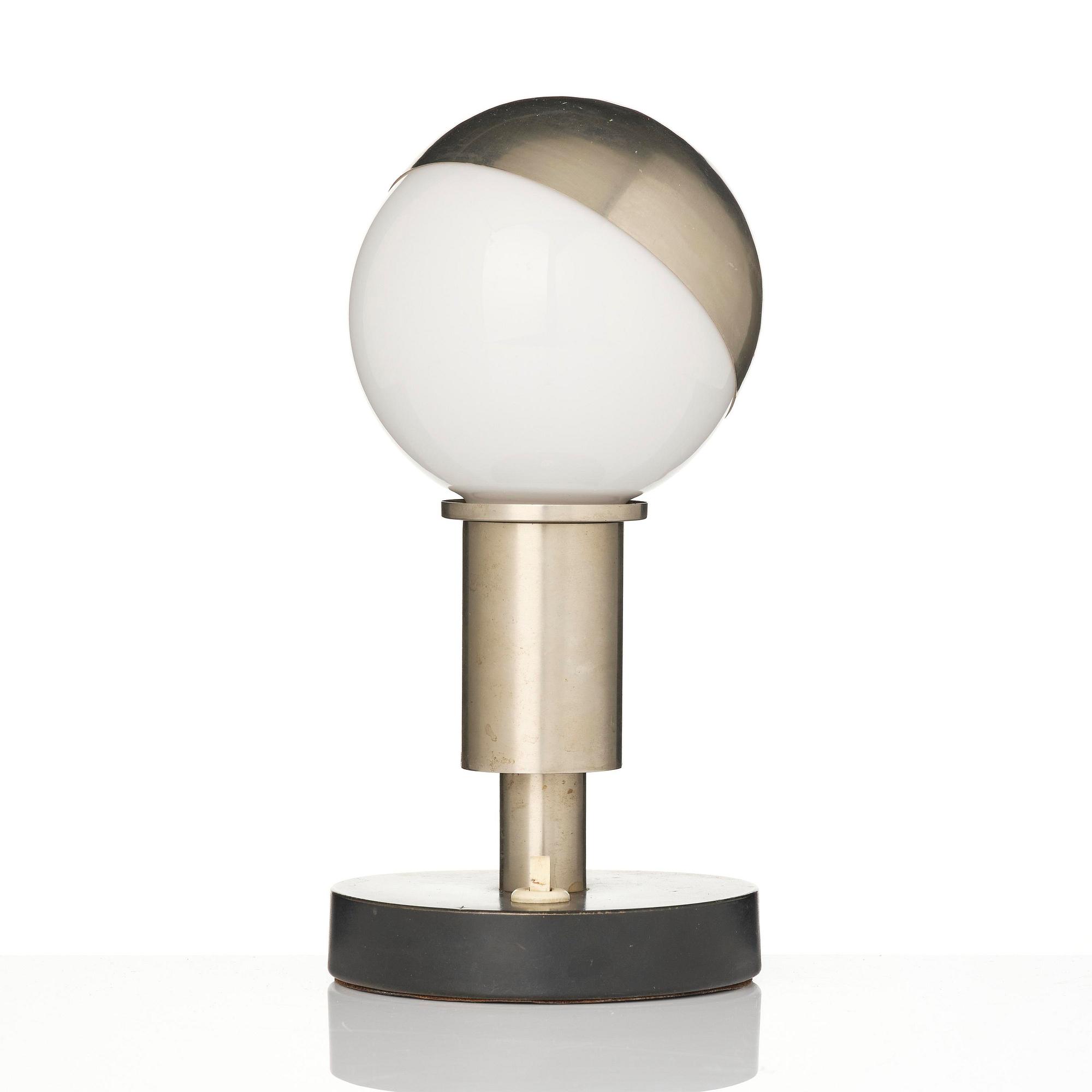 Harald Notini, bordslampa, modell 6992, Arvid Böhlmarks Lampfabrik, Stockholm, 1930-tal.