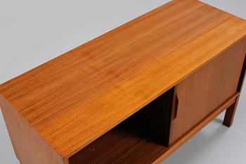 SIDEBOARD, 1900-talets tredje kvartal.