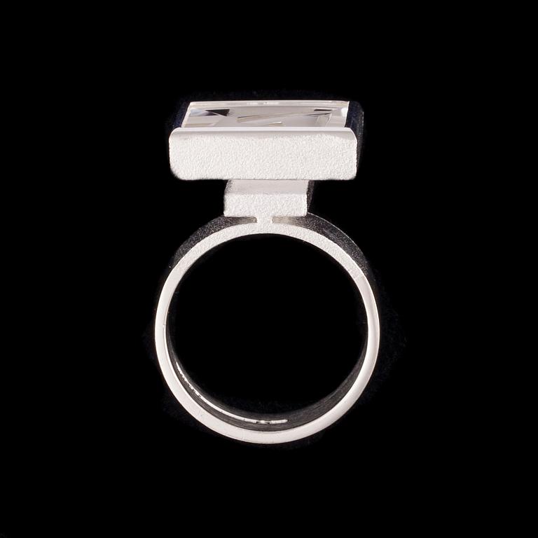 RING, Contempo, sterling silver, bergskristall, Björn Weckström Lapponia 2008. Vikt 13 g.