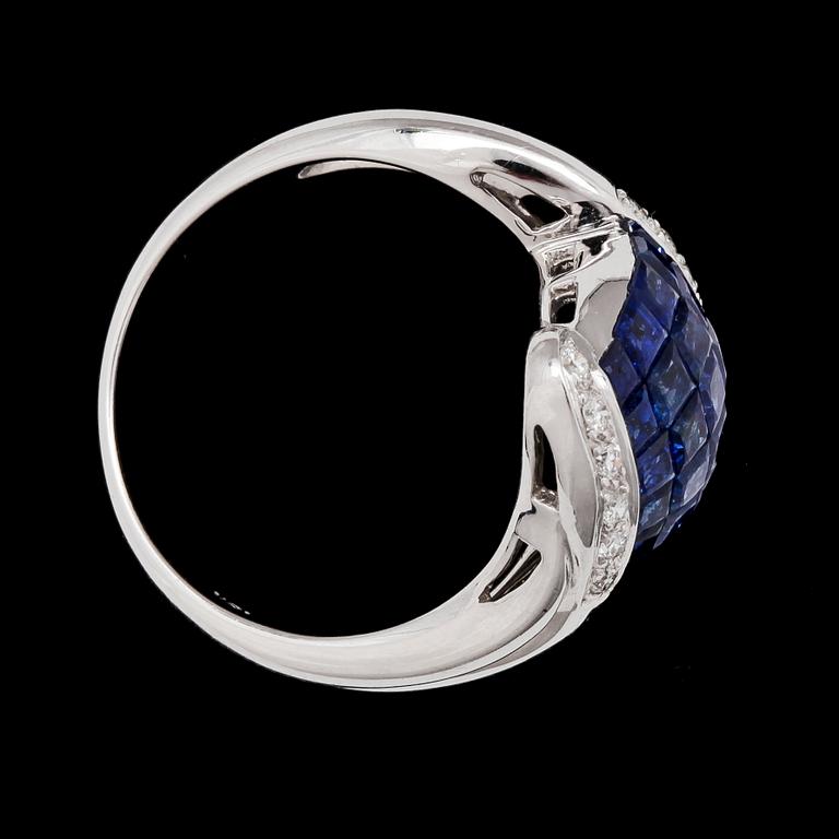 RING, 18k guld 18k med safirer, tot ca 3.11 ct, och diamanter, tot ca 0.16 ct.