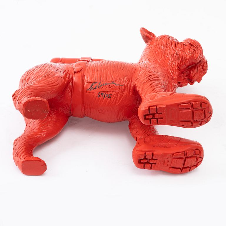 William Sweetlove, "Cloned Griffon Bruxellois with pet bottle" (Red).