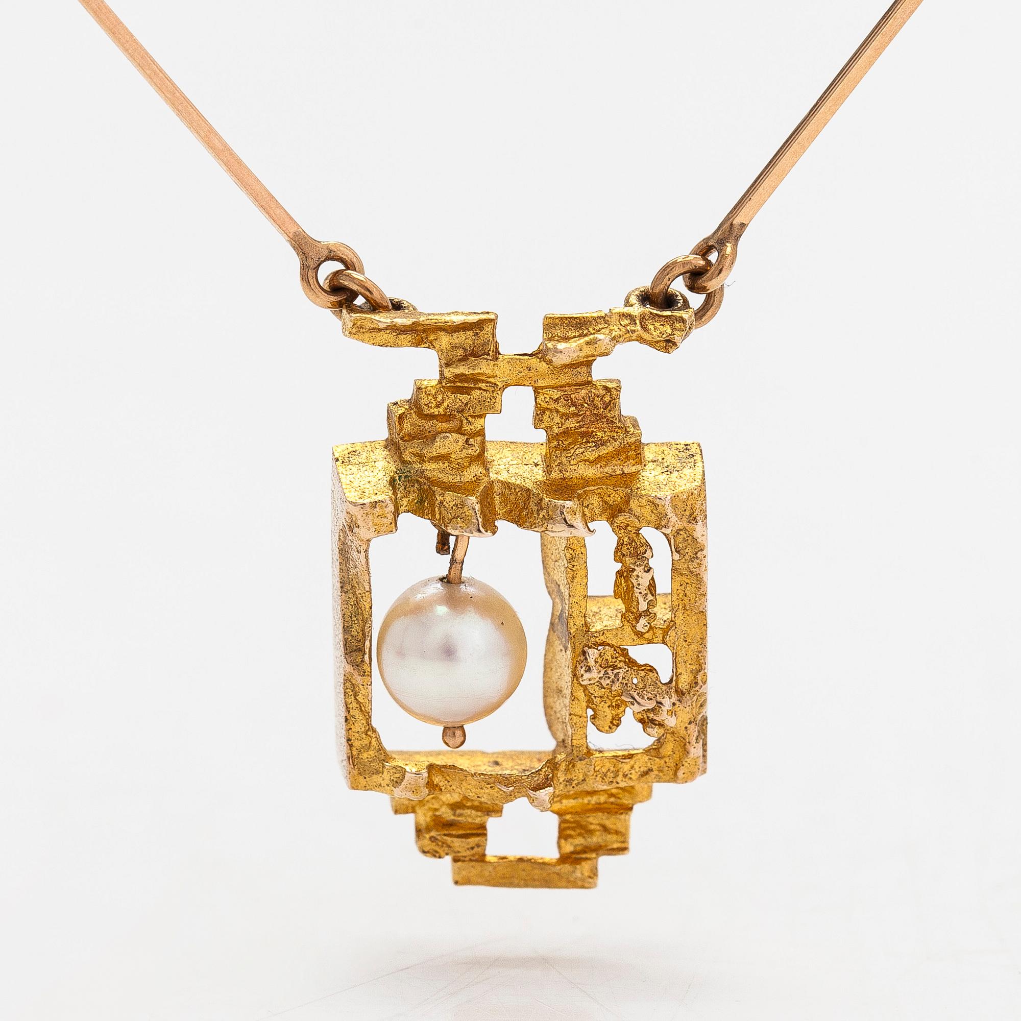 Björn Weckström, Halsband "Magisk pärla", 14K guld och odlad pärla.  Lapponia 1966.