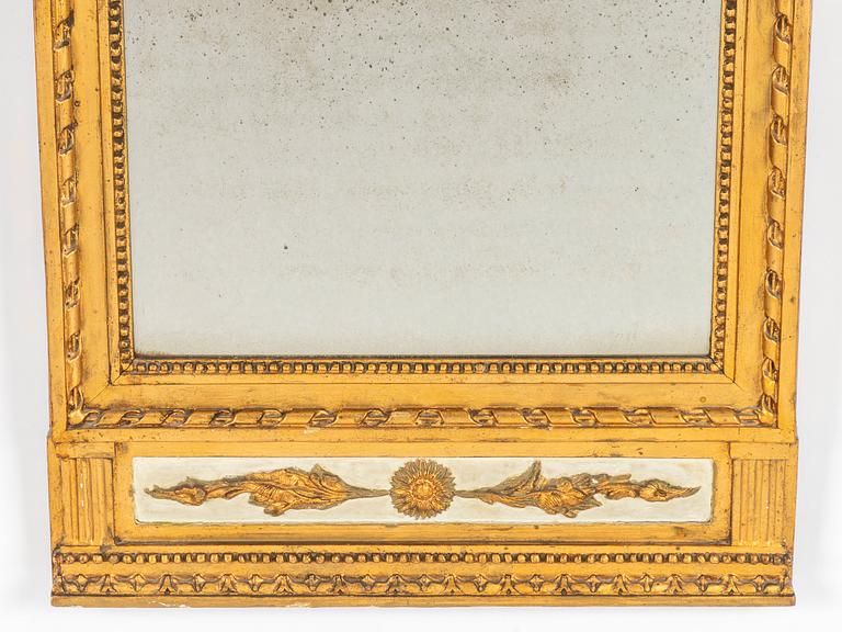 Spegel, sengustaviansk, omkring 1800.
