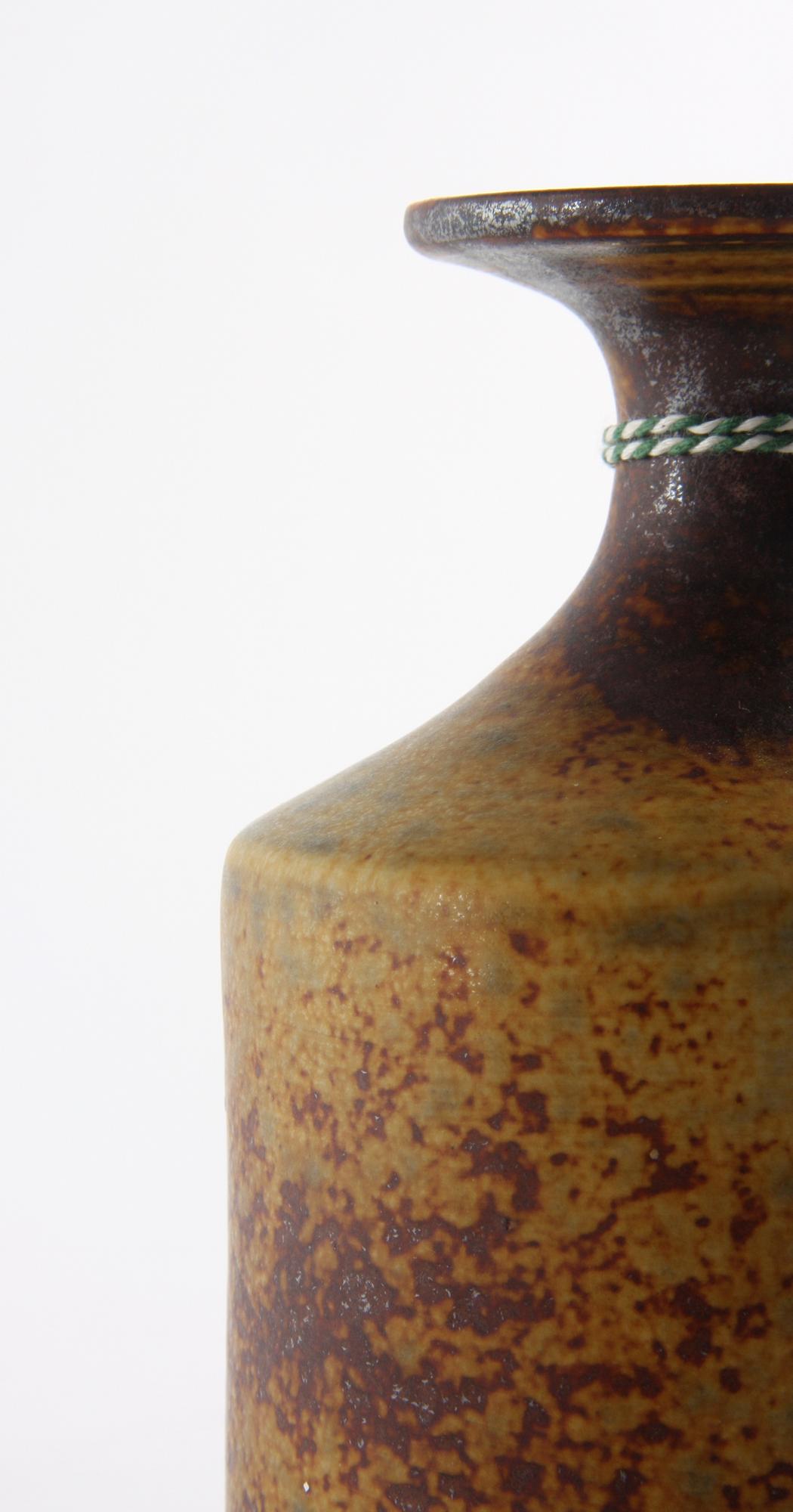 VAS, stengods, Stig Lindberg, Gustavsbergs studio, sign.