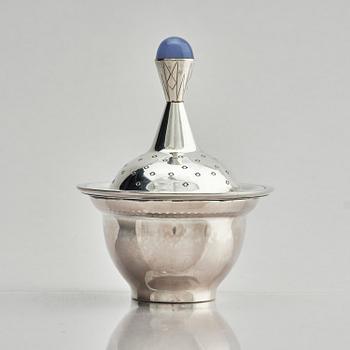 Birger Haglund, a sterling silver box with lid, Stockholm, Sweden 1952.