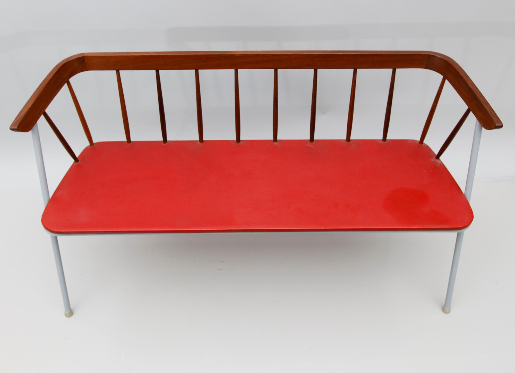 SOFFA, 1900-talets mitt.