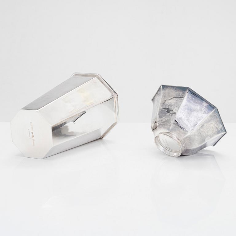 Vas och skål, silver, GAB, Eskilstuna och Stockholm, 1979 och 1966.