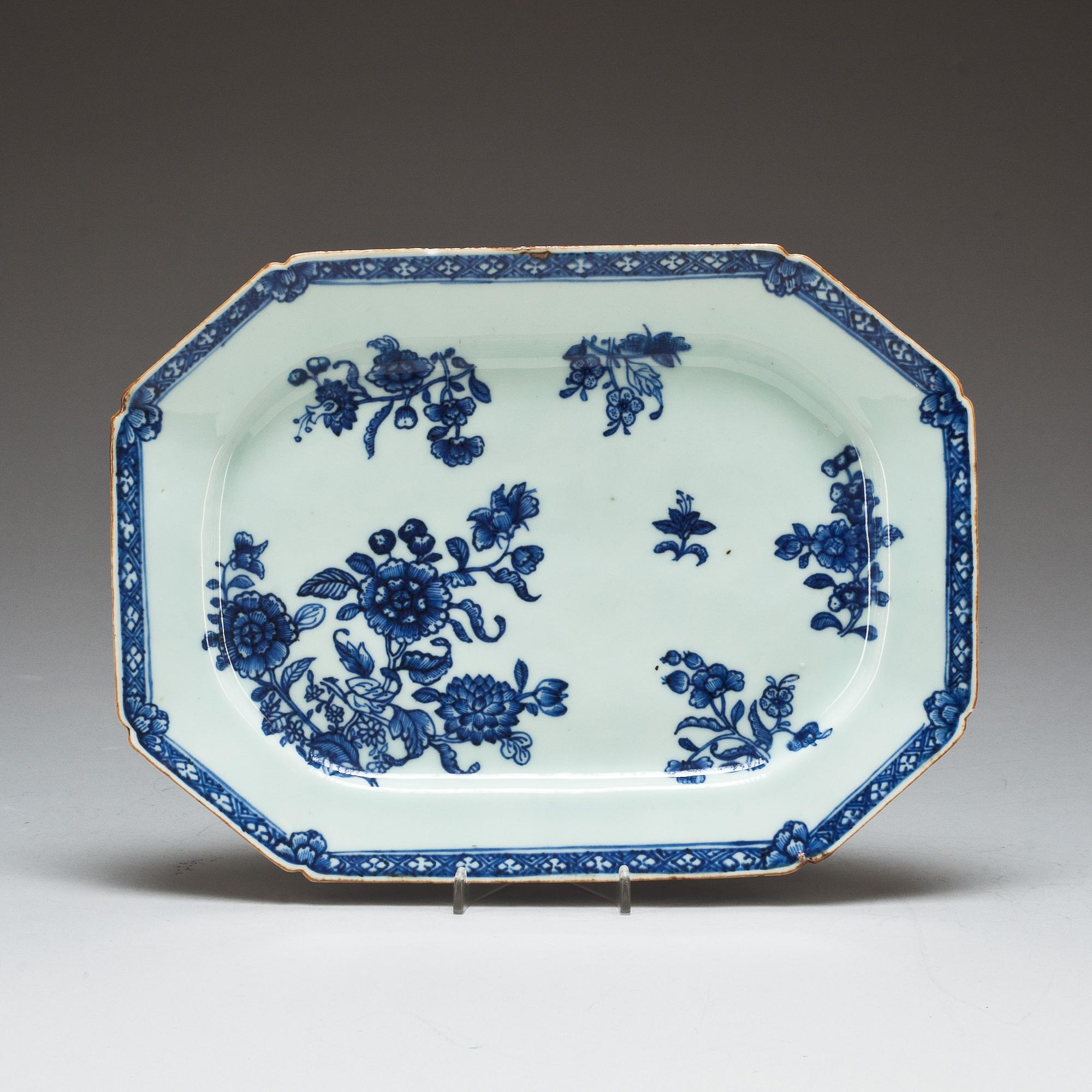 STEKFAT, porslin, Kina, 1700-tal.