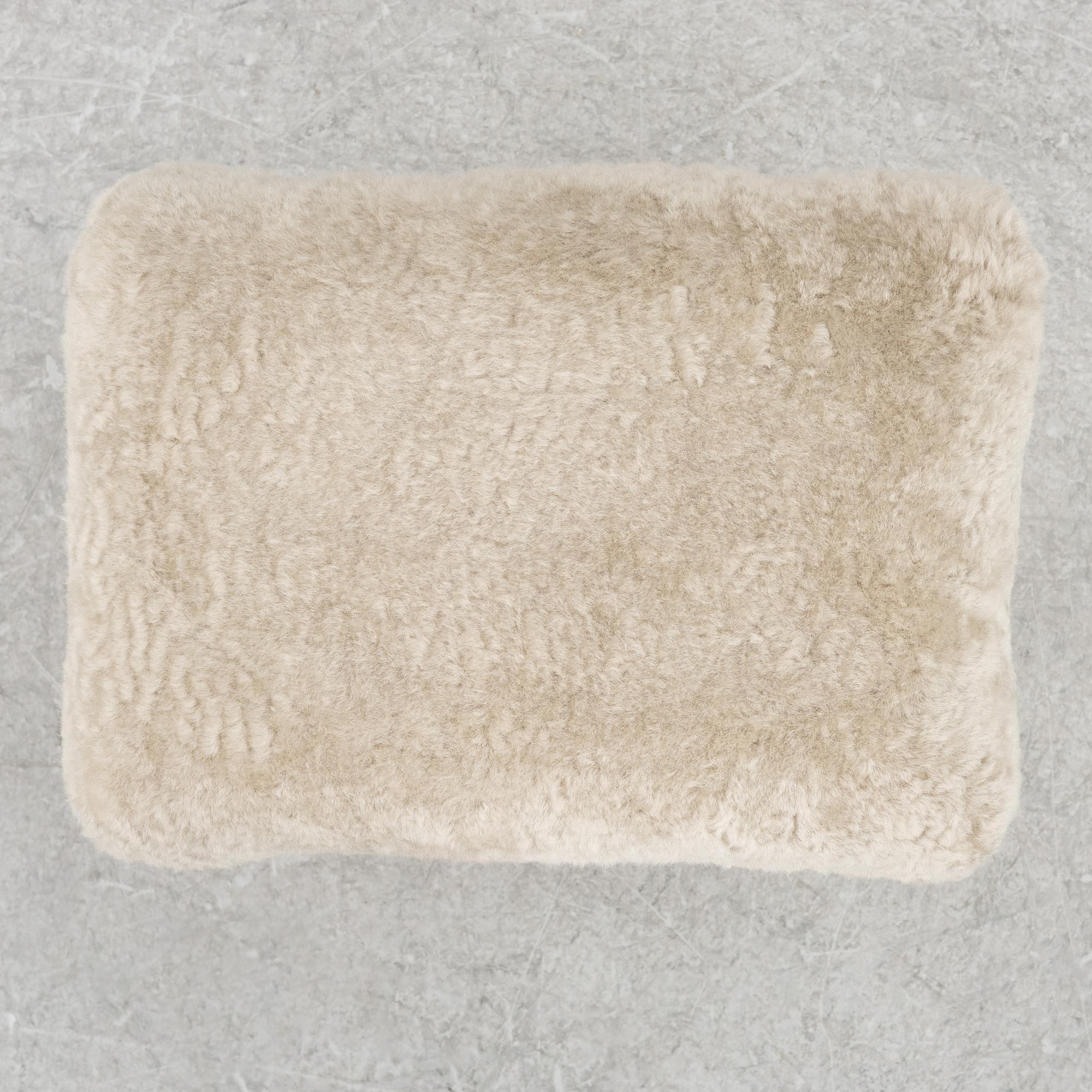 A stool, later part of the 20th century.