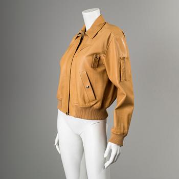 A beige leatherjacket by Ralph Luren.