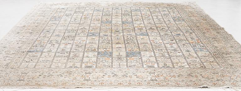 Matta, persisk, ca 360 x 270 cm.