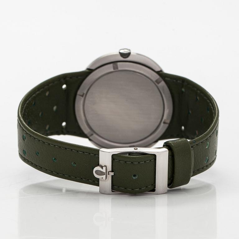Omega, Genève, Dynamic, wristwatch, 41.5 x 36.5 mm.