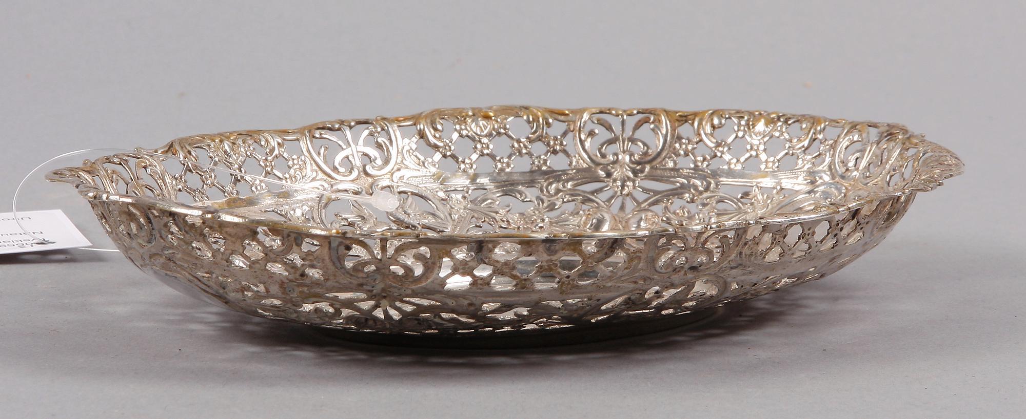 GALLERSKÅL, silver, rokokostil, Tyskland, 1900-taletsförsta hälft.