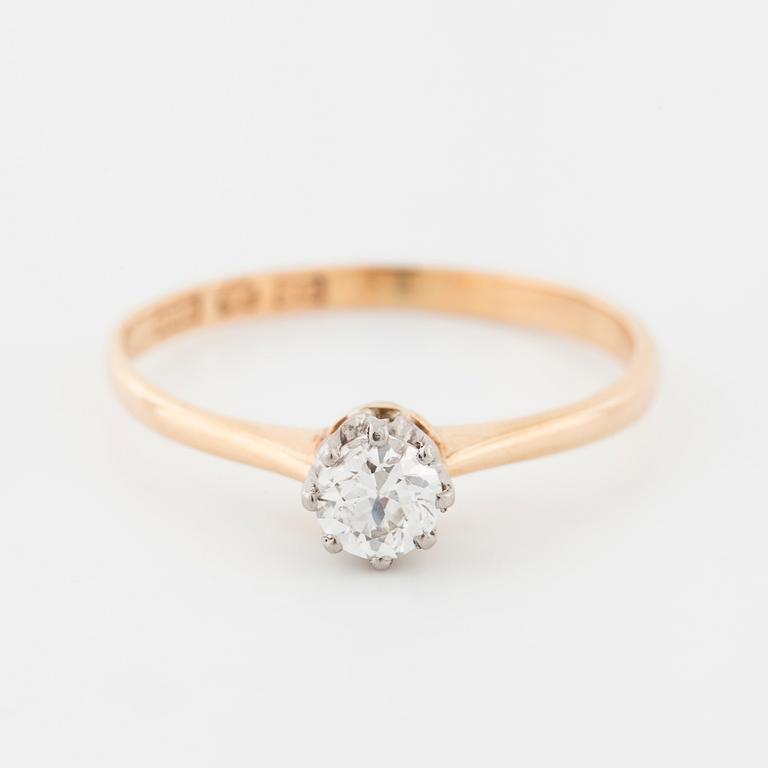 A old cut diamond ring by CG Hallberg, Stockholm, 1933.