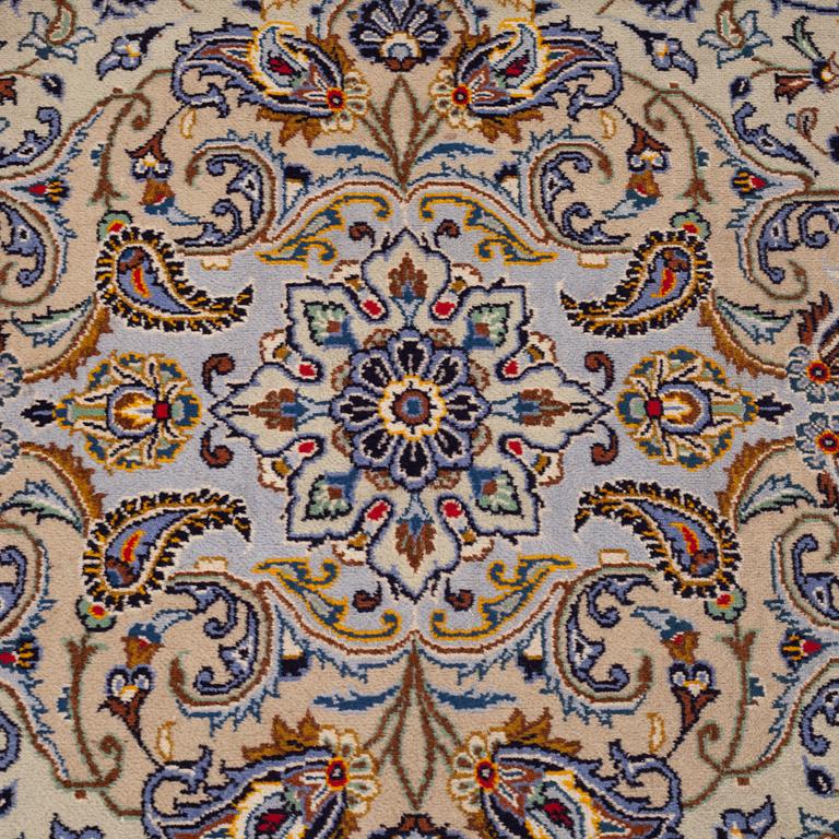 A carpet, Keshan, ca 416 x 310 cm.