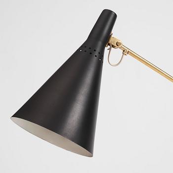 Tapio Wirkkala, golvlampa, modell K 10-11, Idman, Finland 1900-talets mitt.