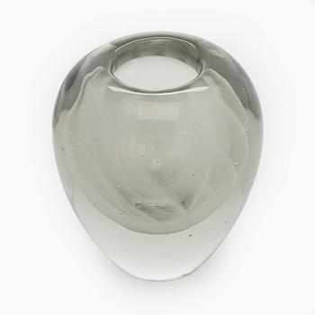 Gunnel Nyman, vas, modell "GN 33", Nuutajärvi Notsjö 1949 - 1951 osignerad.